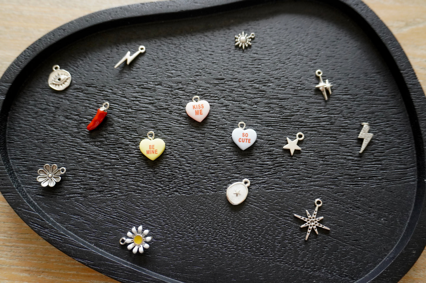 Collier perle d’eau douce plus charms